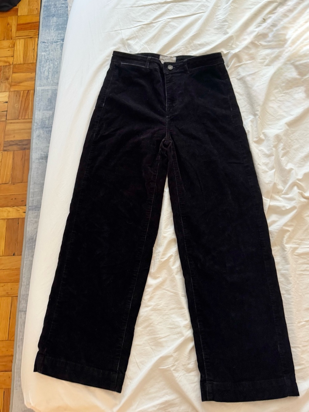Everlane The Relaxed Wide Leg Corduroy Casual Pants in Black